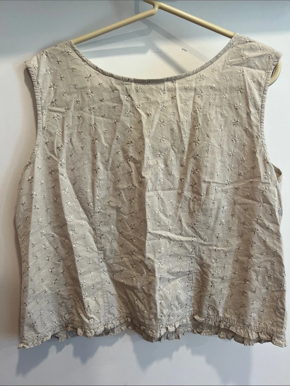 Vintage Faded Glory Cream Embroidered Sleeveless Button-Up Top - Picture 5 of 7